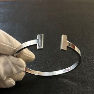 Stainless steel bracelet cuff style